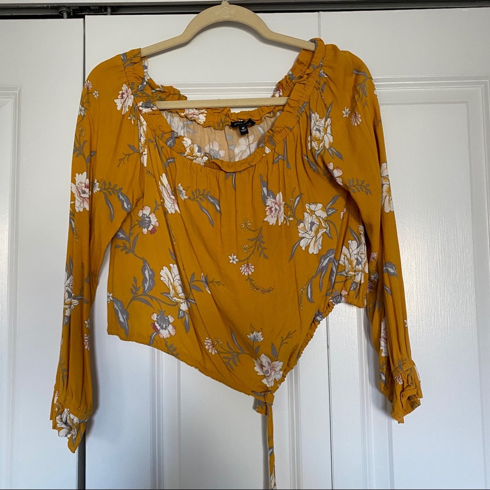 KENDALL AND KYLIE FLORAL TOP✨